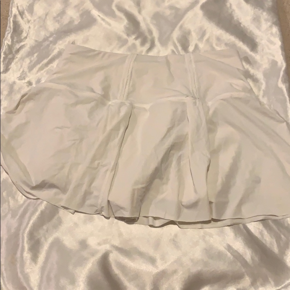 White lululemon skirt